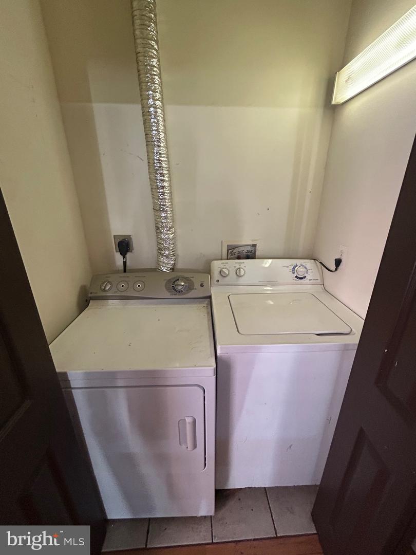 319 W Mulberry St #2 Property Photo 3