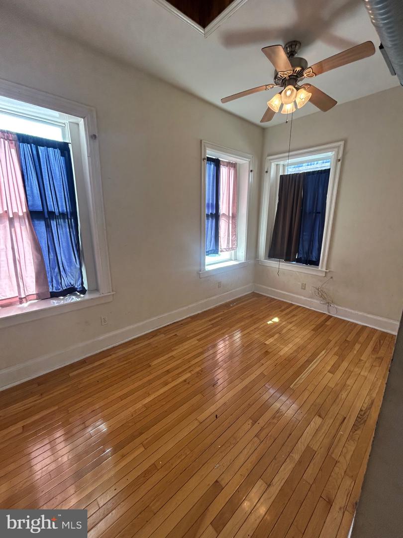 319 W Mulberry St #2 Property Photo 6
