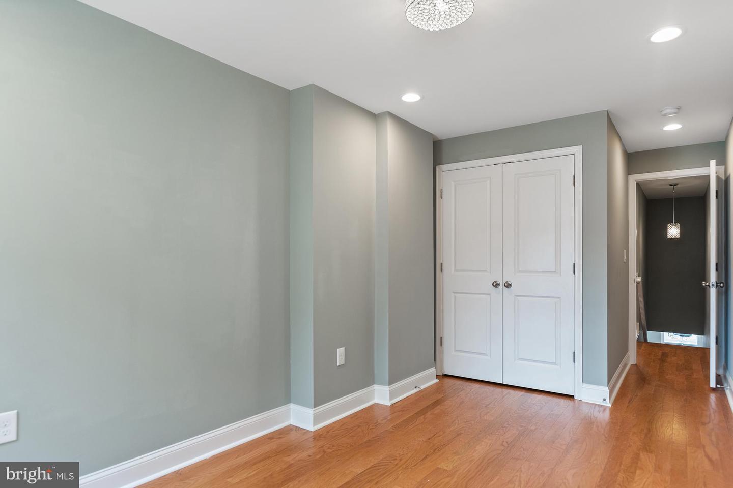 1429 E Federal St Property Photo 5
