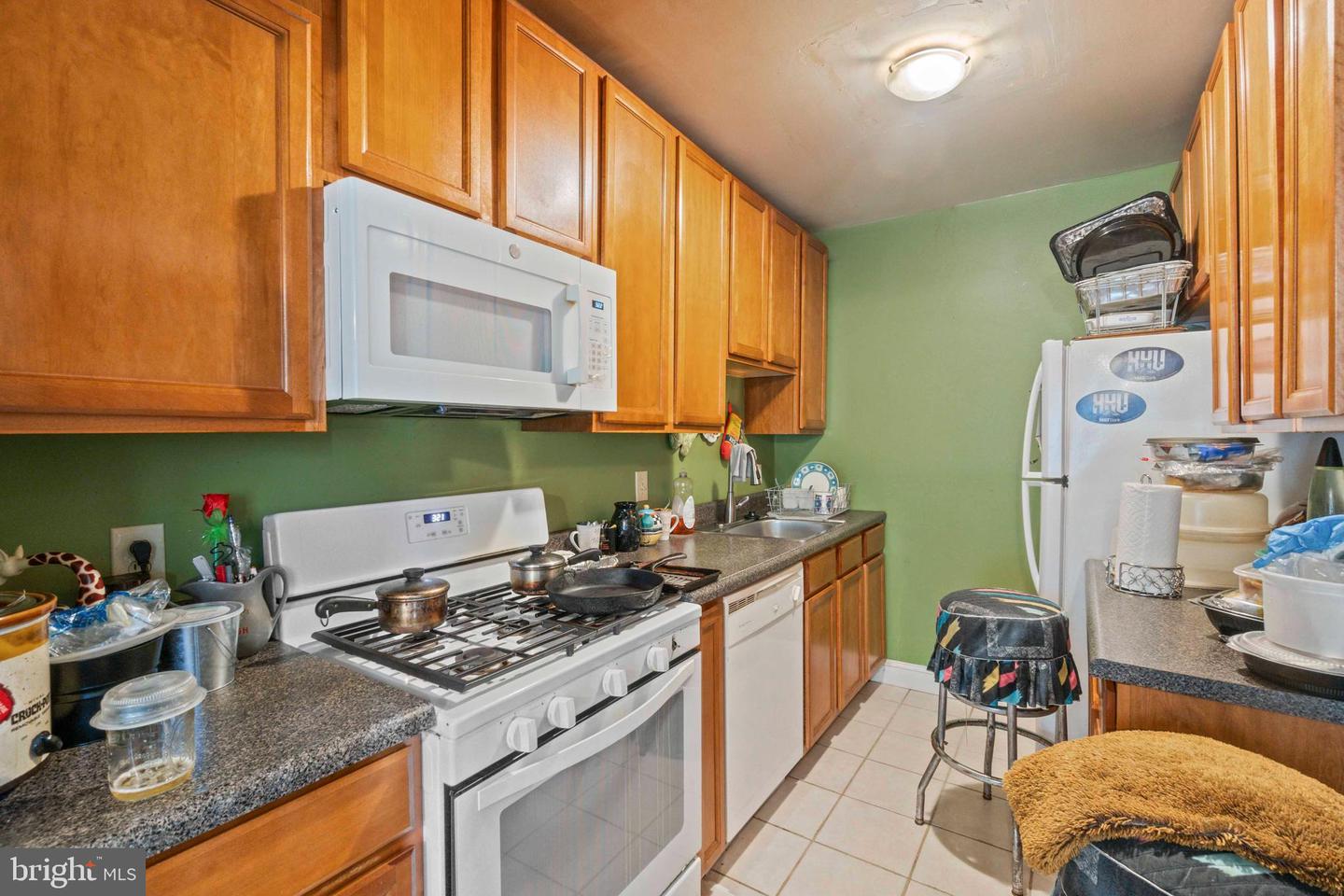 5009 Roland Ave Property Photo 4