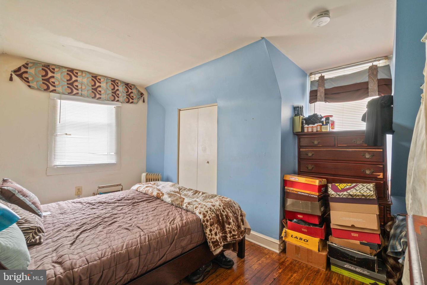 5009 Roland Ave Property Photo 5