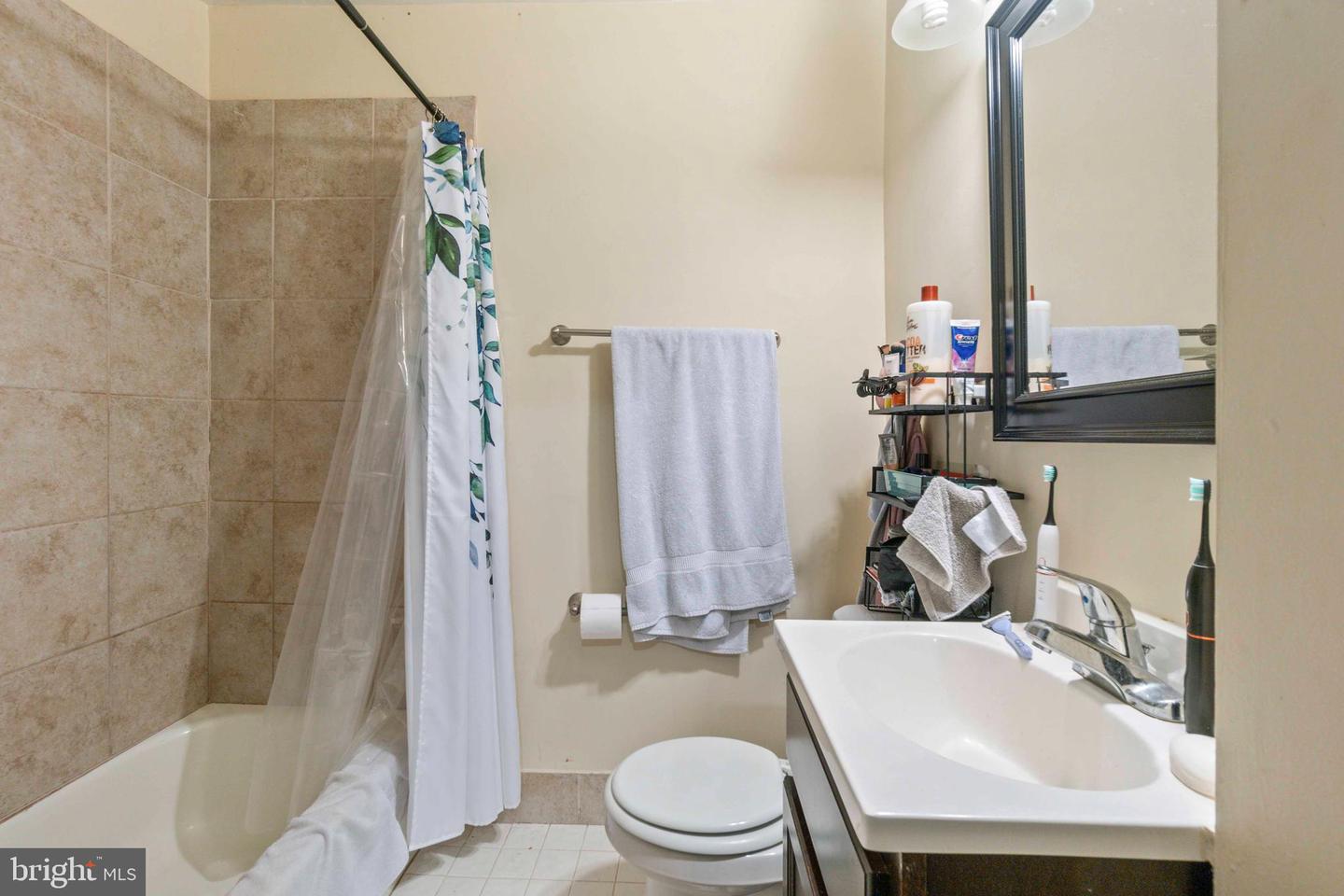 5009 Roland Ave Property Photo 18
