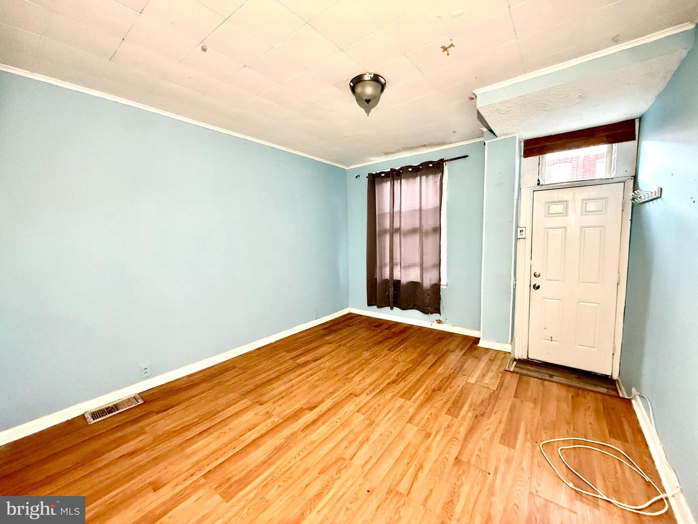 135 N Janney St N Property Photo 3