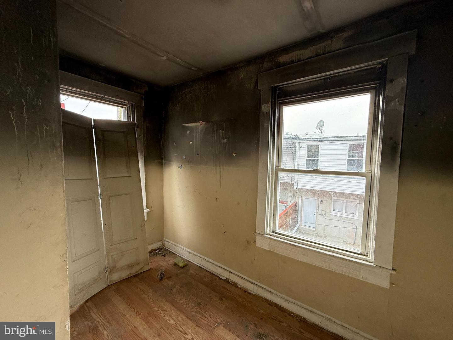3301 Noble St Property Photo 9