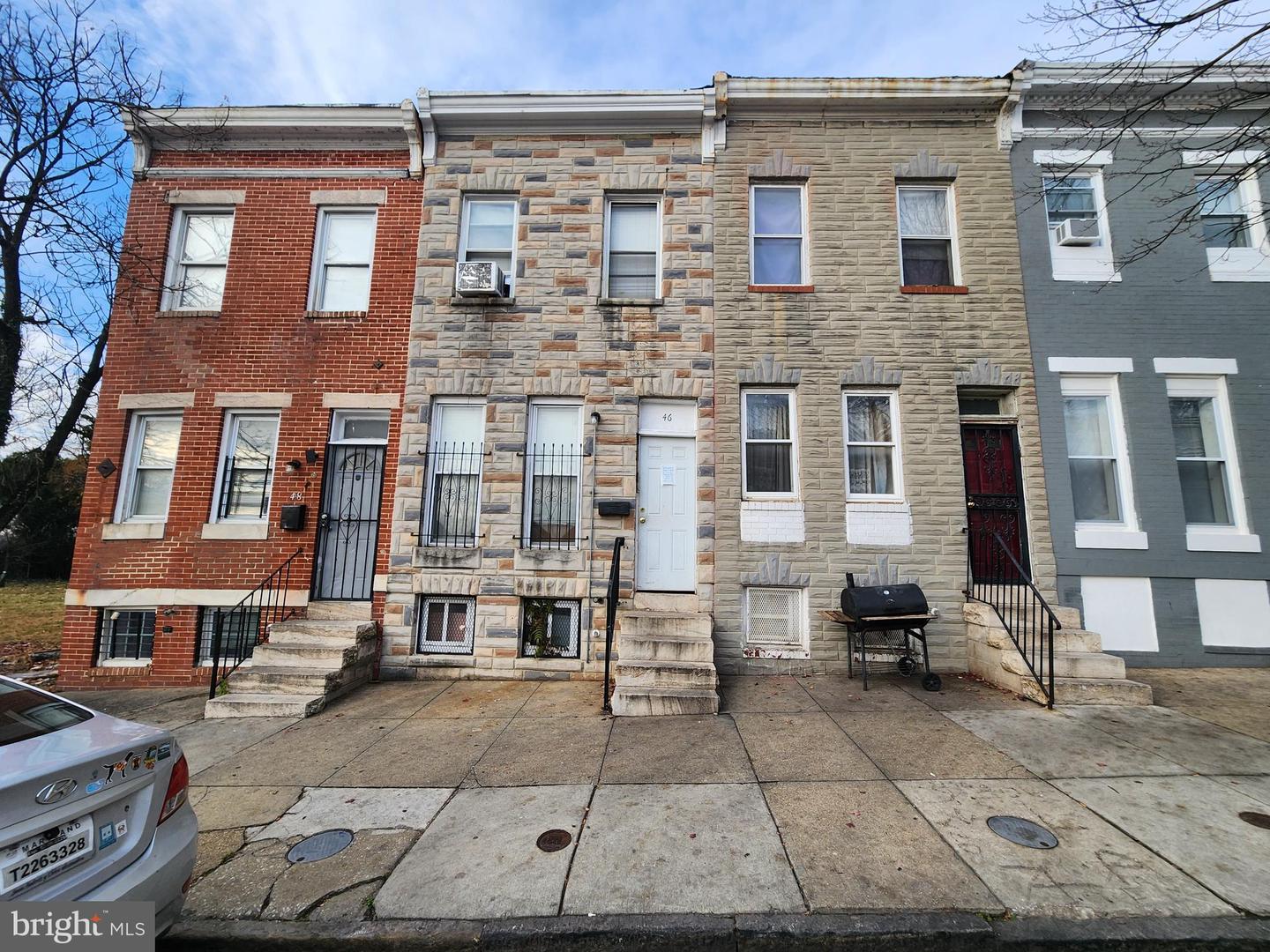 46 S PULASKI ST Property Photo 1