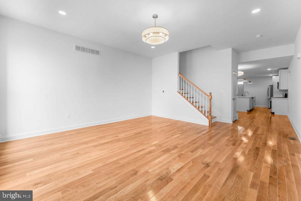 41 S Fulton Ave Property Photo 6