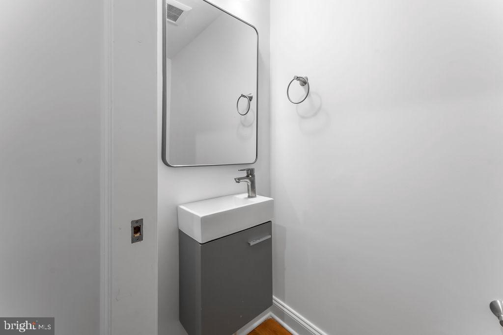 41 S Fulton Ave Property Photo 16