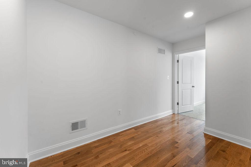 41 S Fulton Ave Property Photo 26
