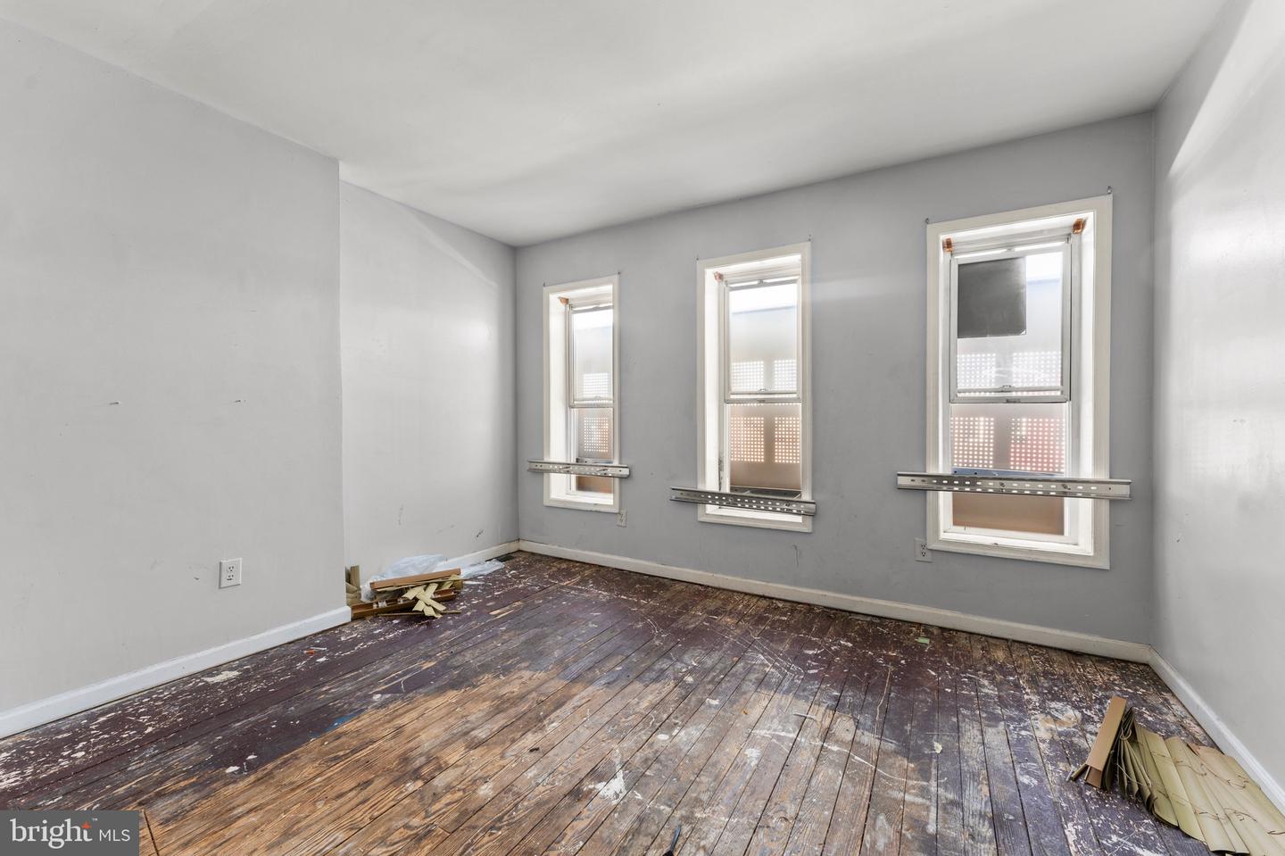 1109 N Carrollton Ave Property Photo 7