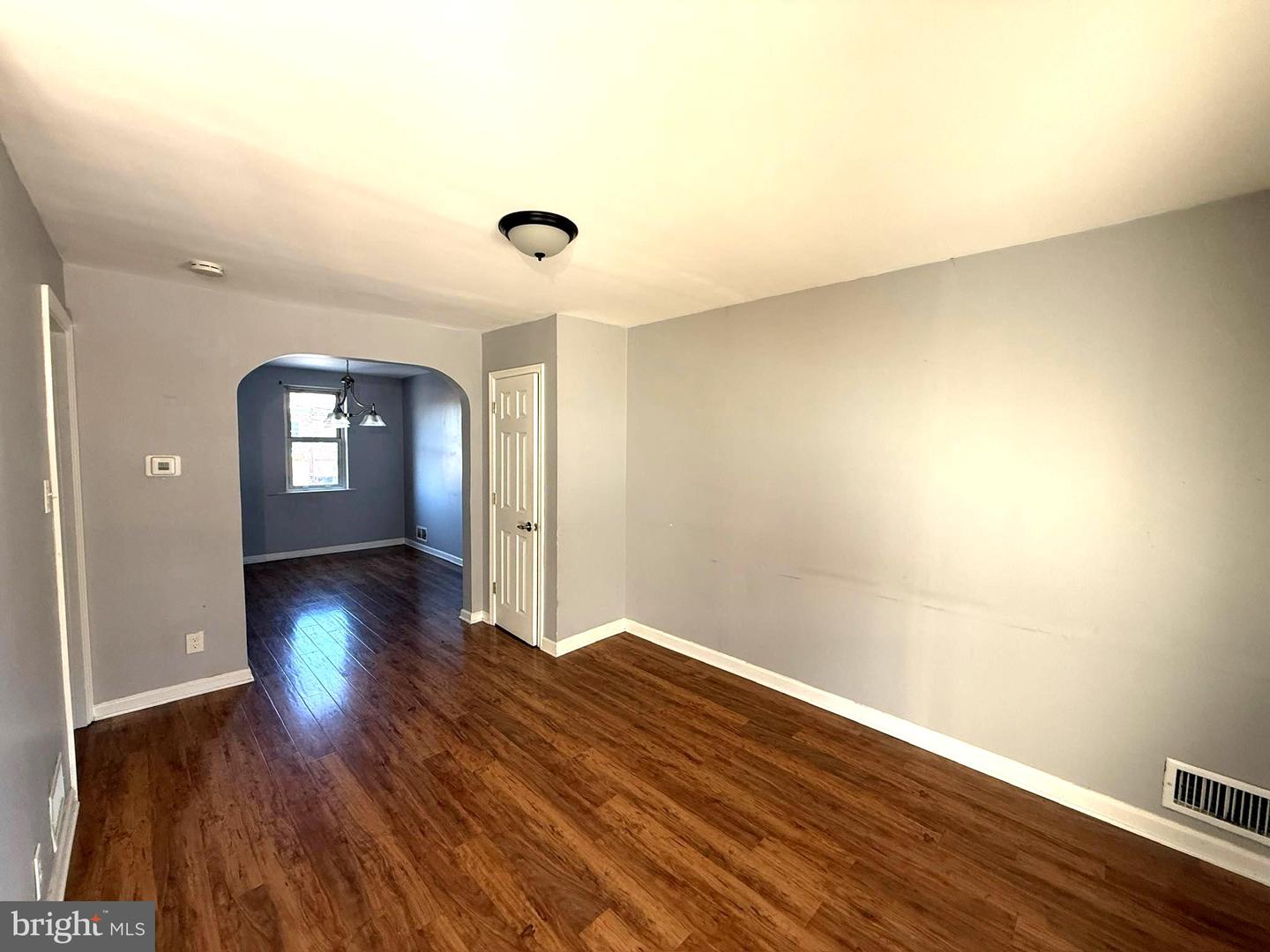 2039 Grinnalds Ave Property Photo 3