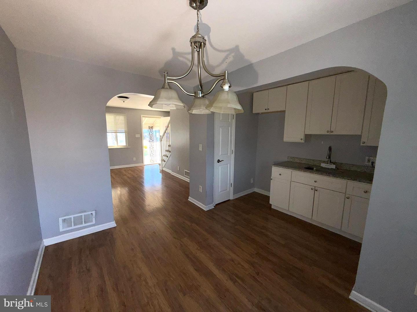 2039 Grinnalds Ave Property Photo 5