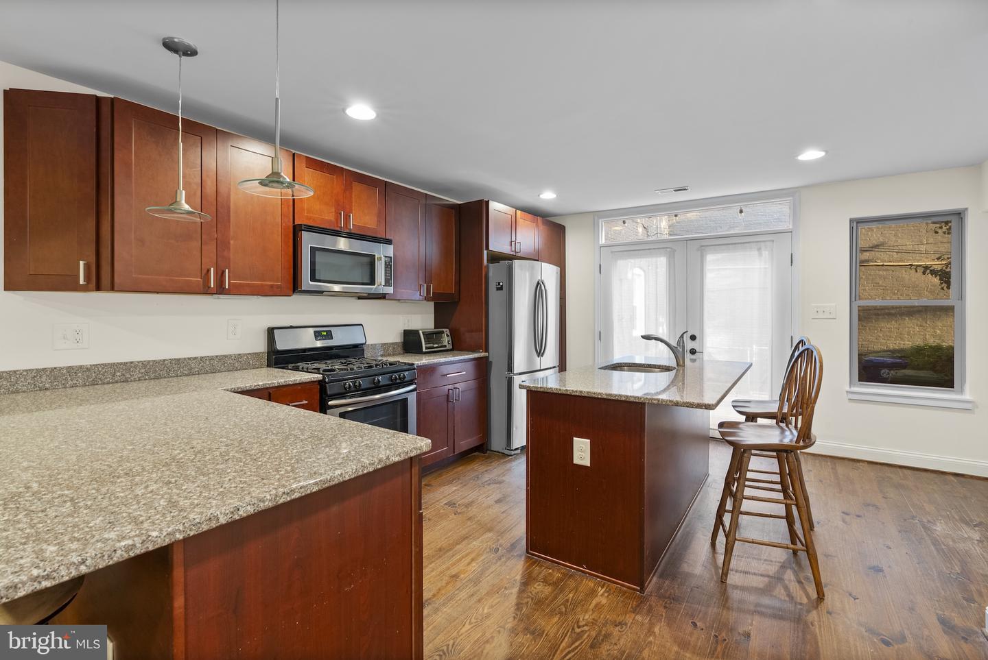 402 E Fort Ave #b Property Photo 3