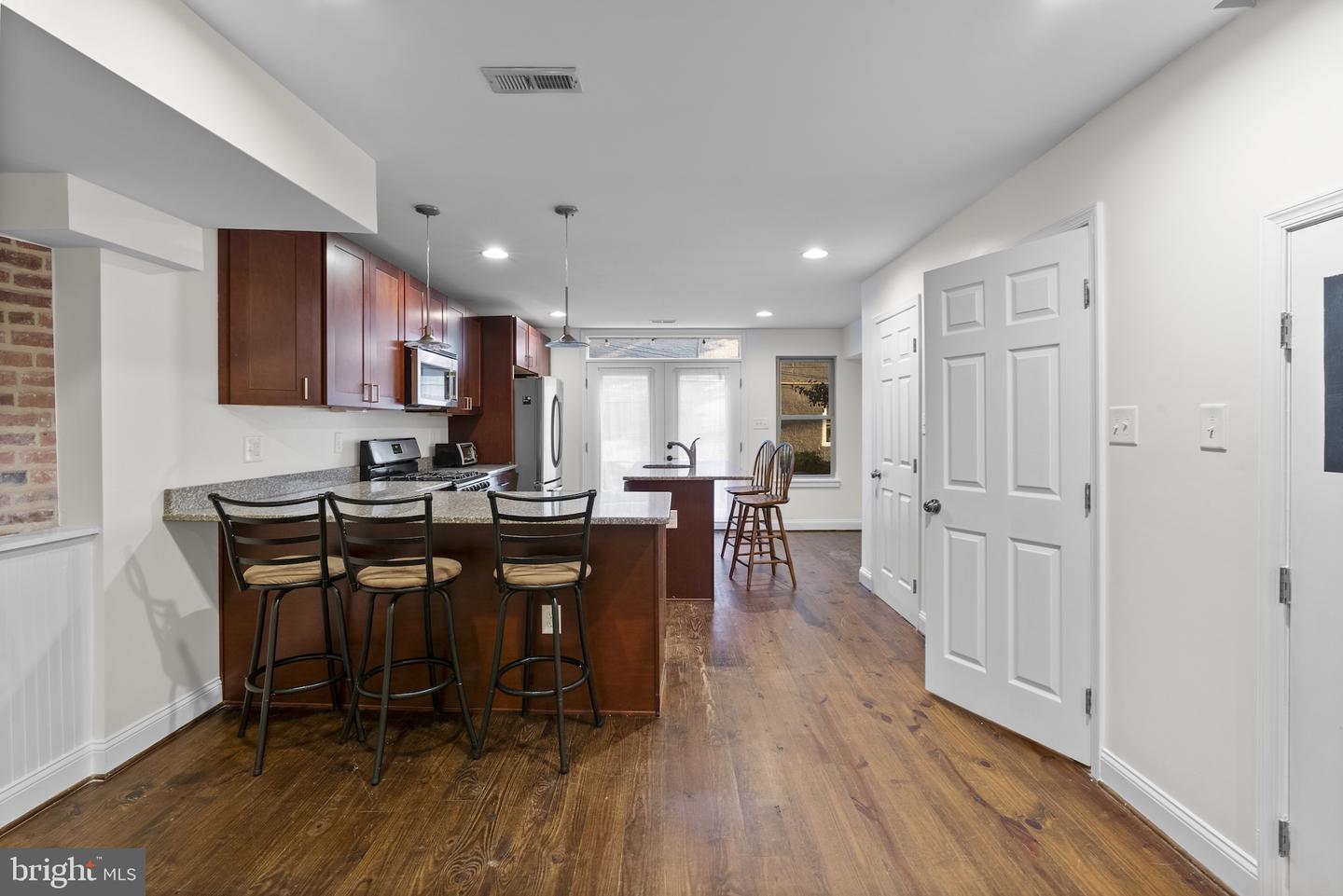 402 E Fort Ave #b Property Photo 4