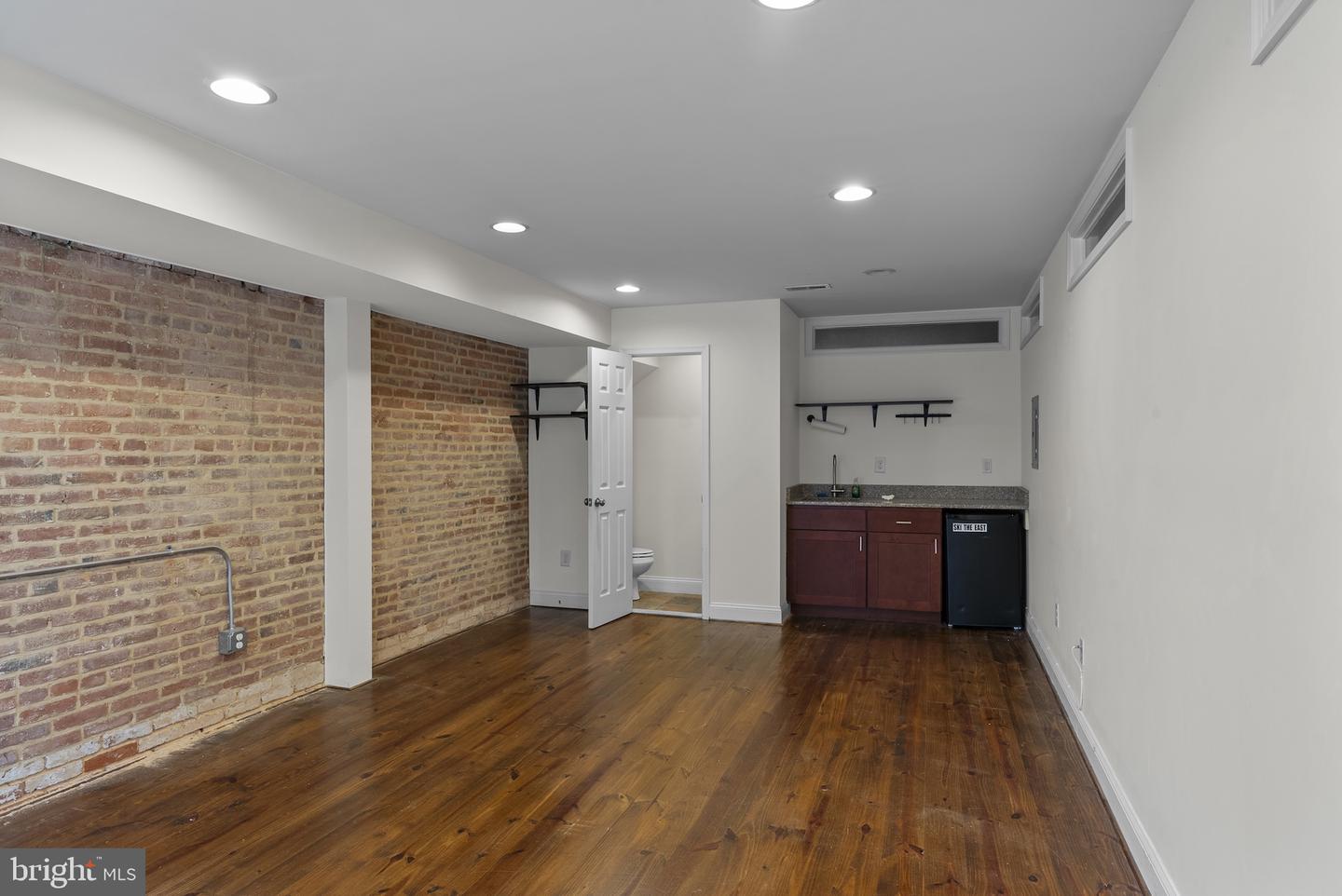 402 E Fort Ave #b Property Photo 24