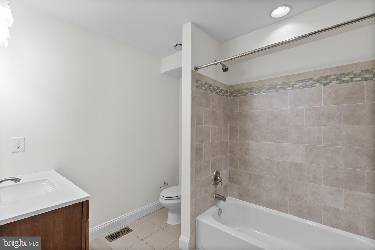 402 E Fort Ave #b Property Photo 26