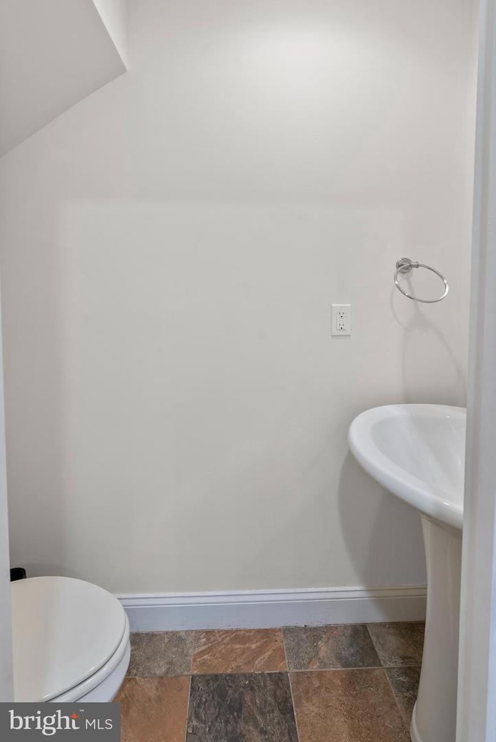 402 E Fort Ave #b Property Photo 30