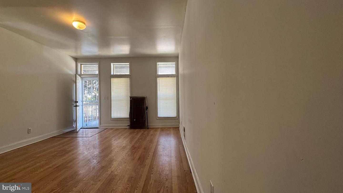 2815 Clifton Ave Property Photo 2