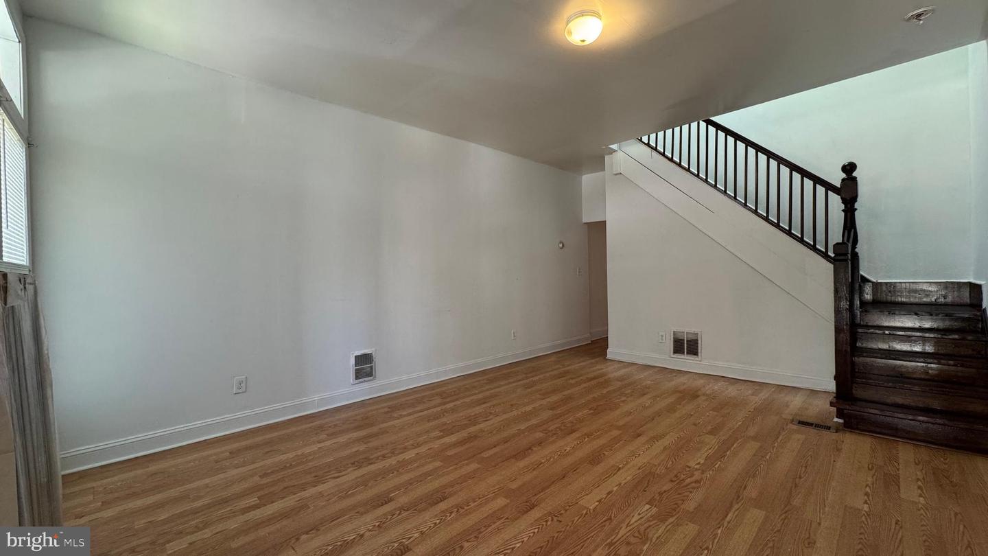 2815 Clifton Ave Property Photo 3
