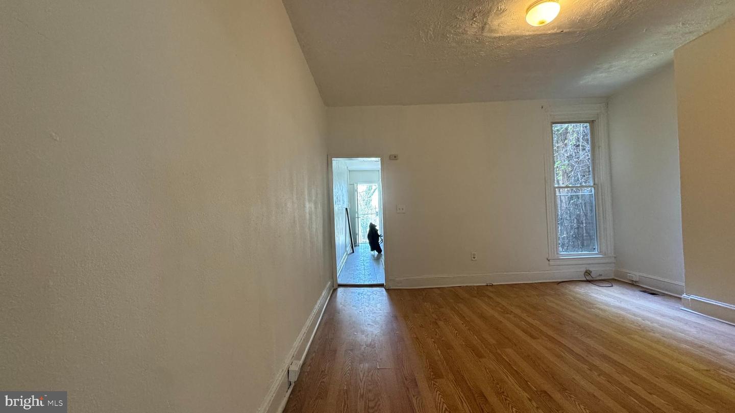 2815 Clifton Ave Property Photo 5