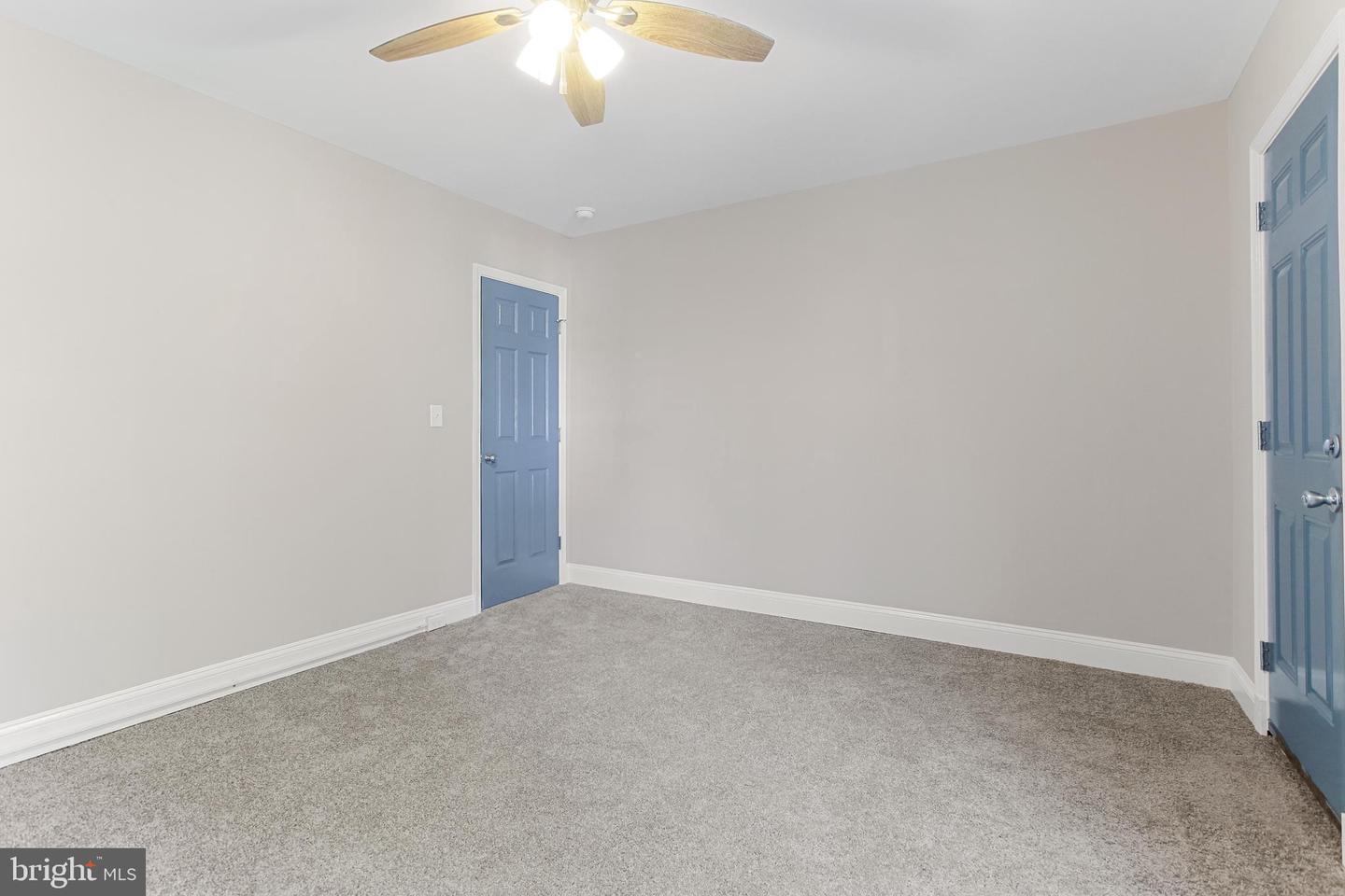 2712 W Mosher St Property Photo 17