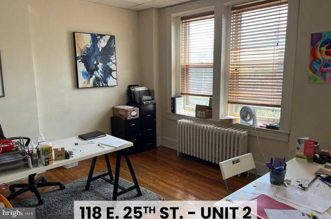 118 E 25th St Property Photo 9