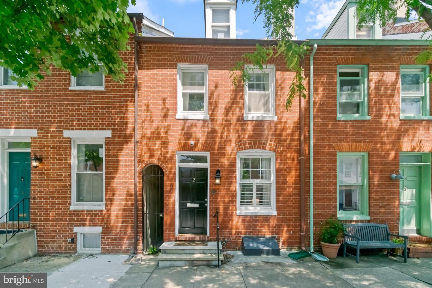 12 E Henrietta St E Property Photo 2