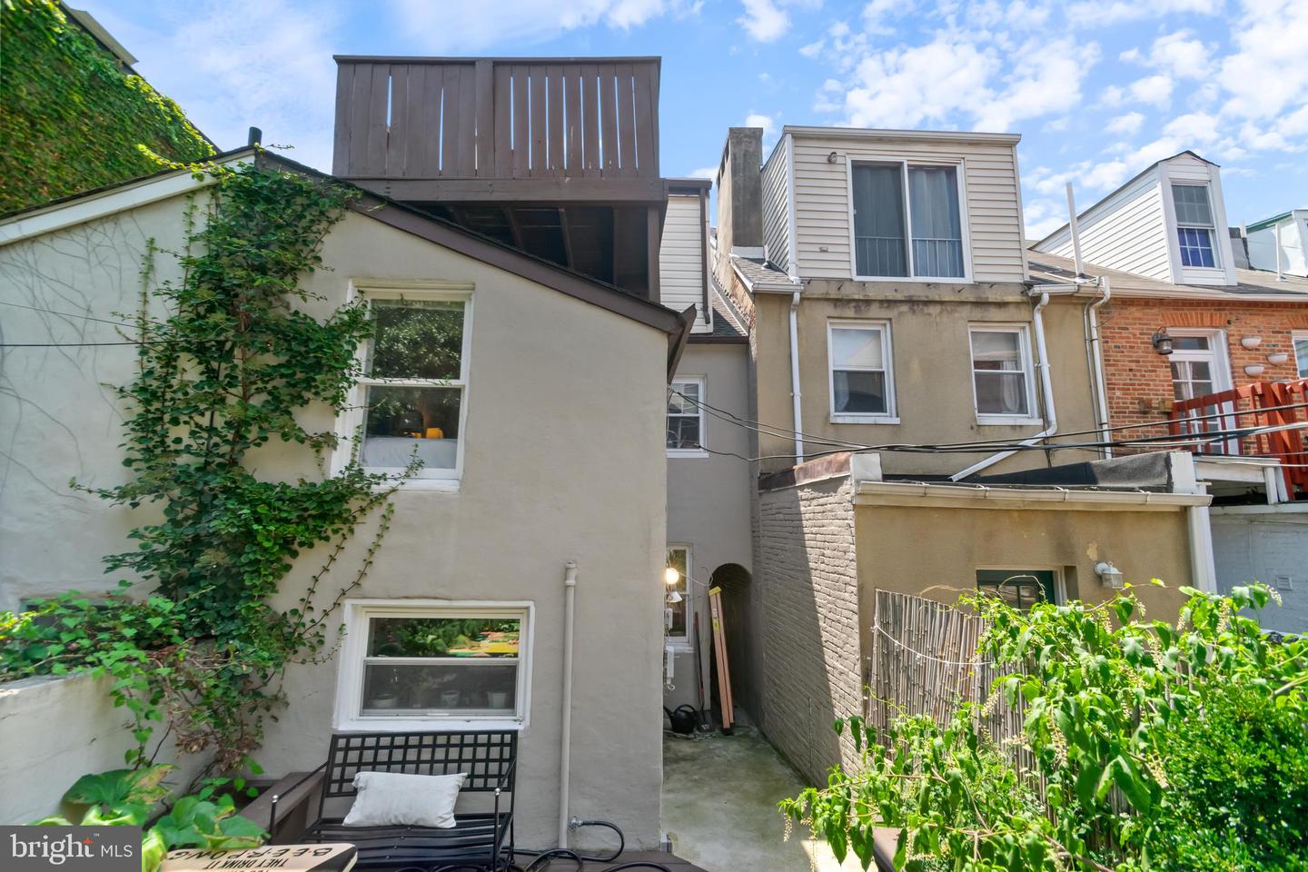 12 E Henrietta St E Property Photo 21