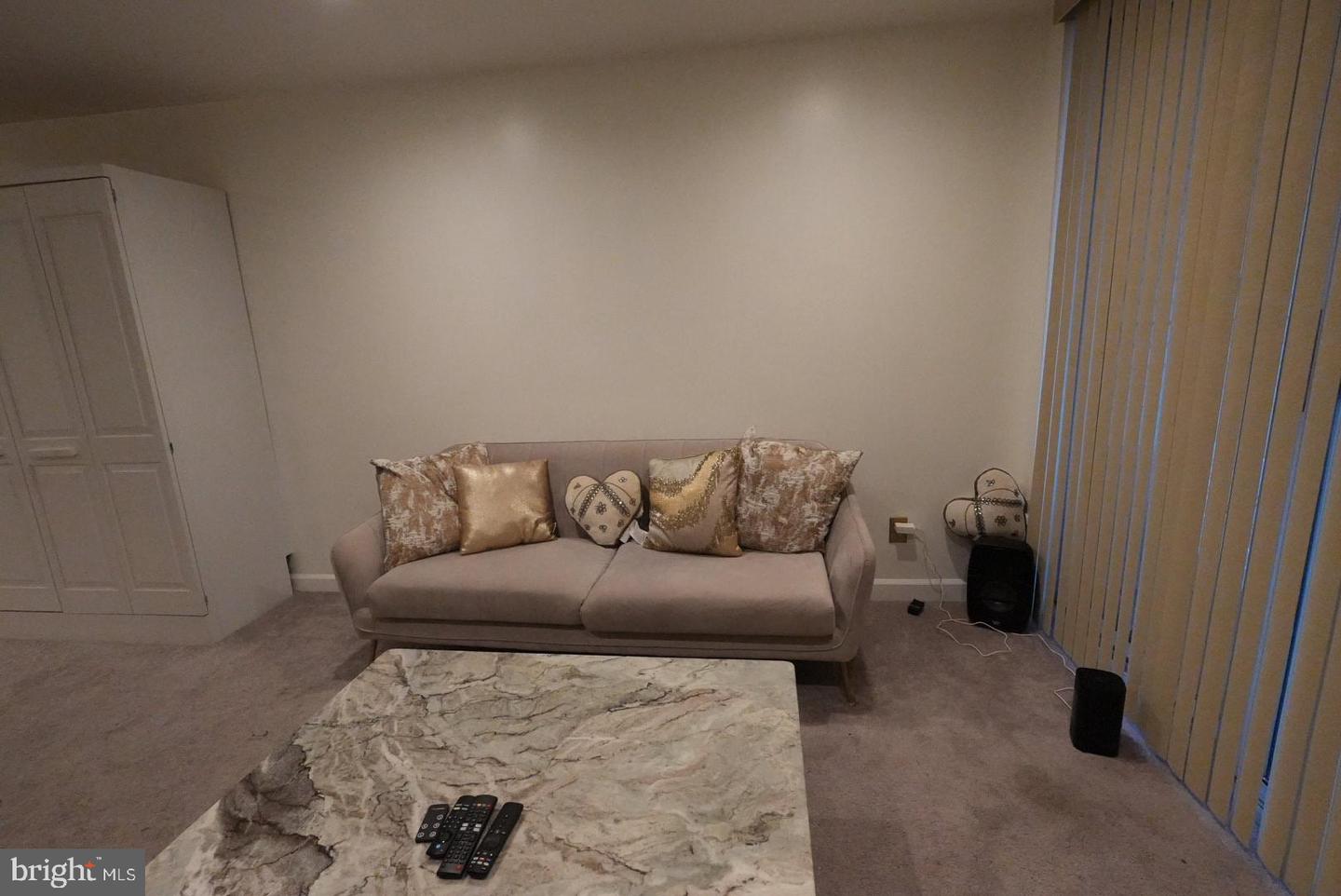100 Harborview Dr #306 Property Photo 6