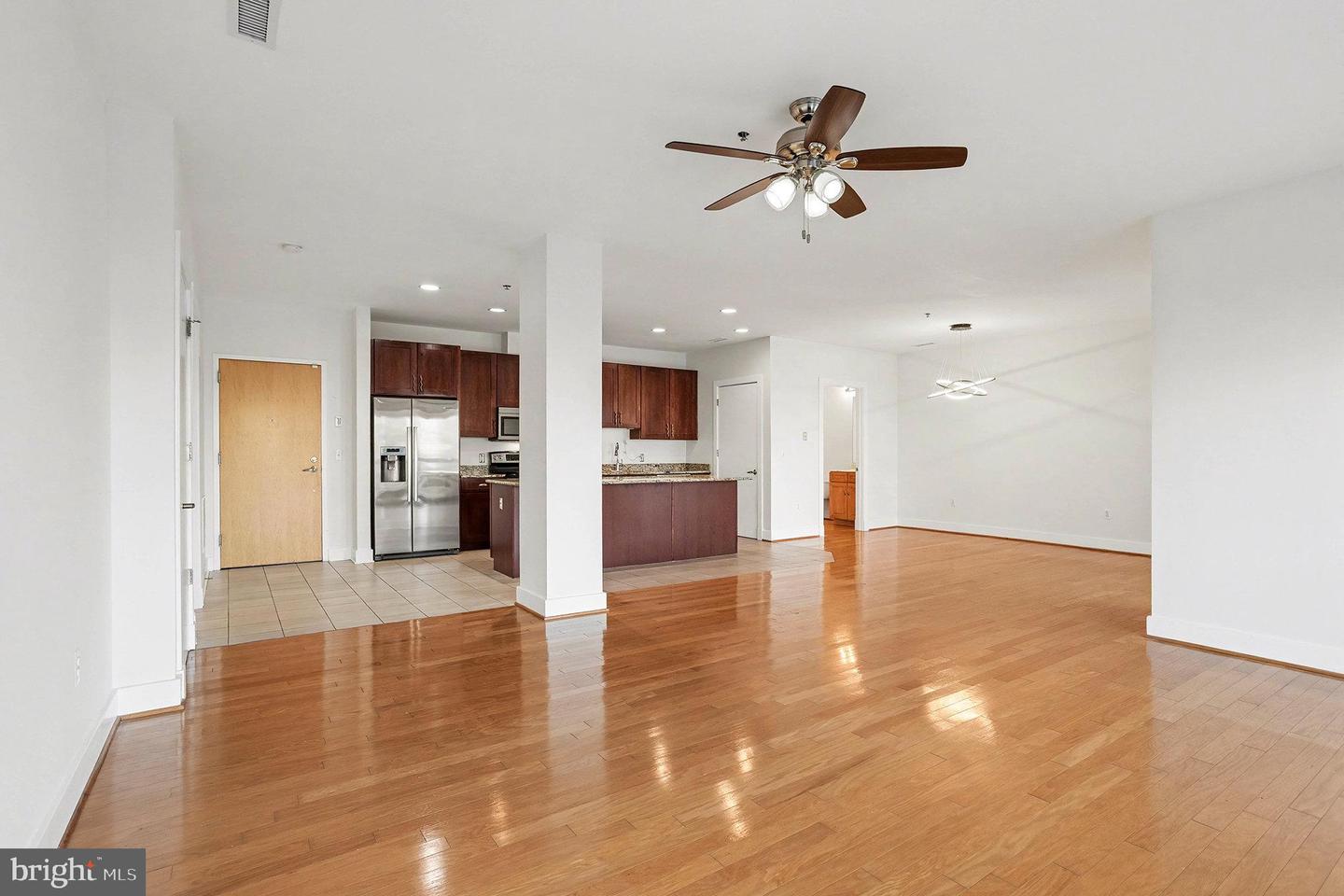 2772 Lighthouse Pt E #201 Property Photo 10