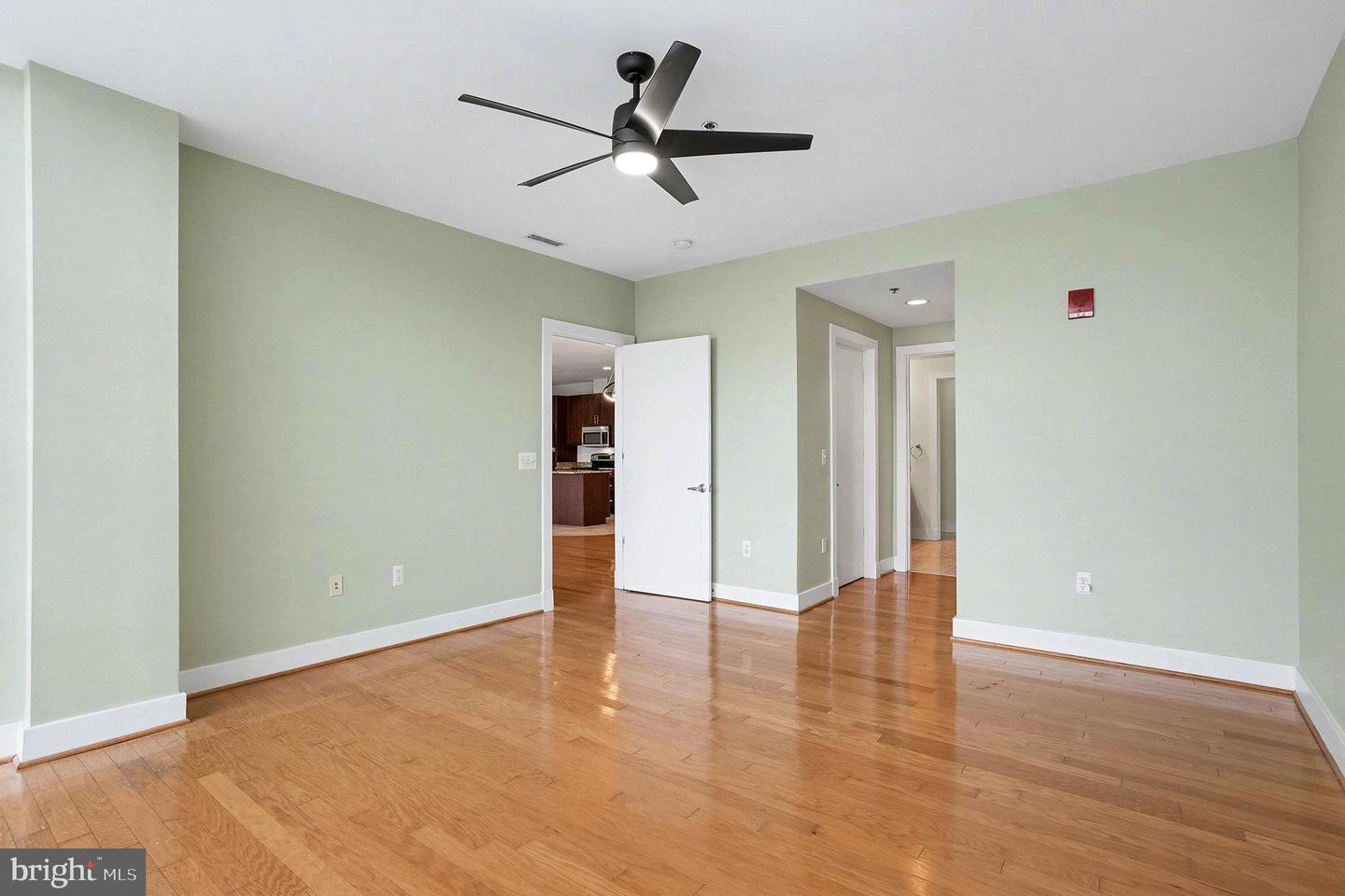 2772 Lighthouse Pt E #201 Property Photo 17