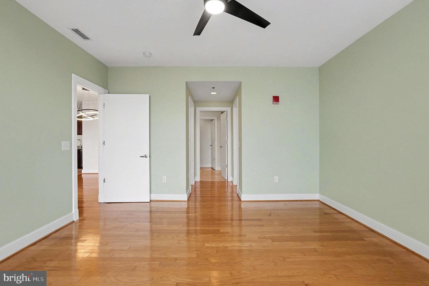 2772 Lighthouse Pt E #201 Property Photo 18