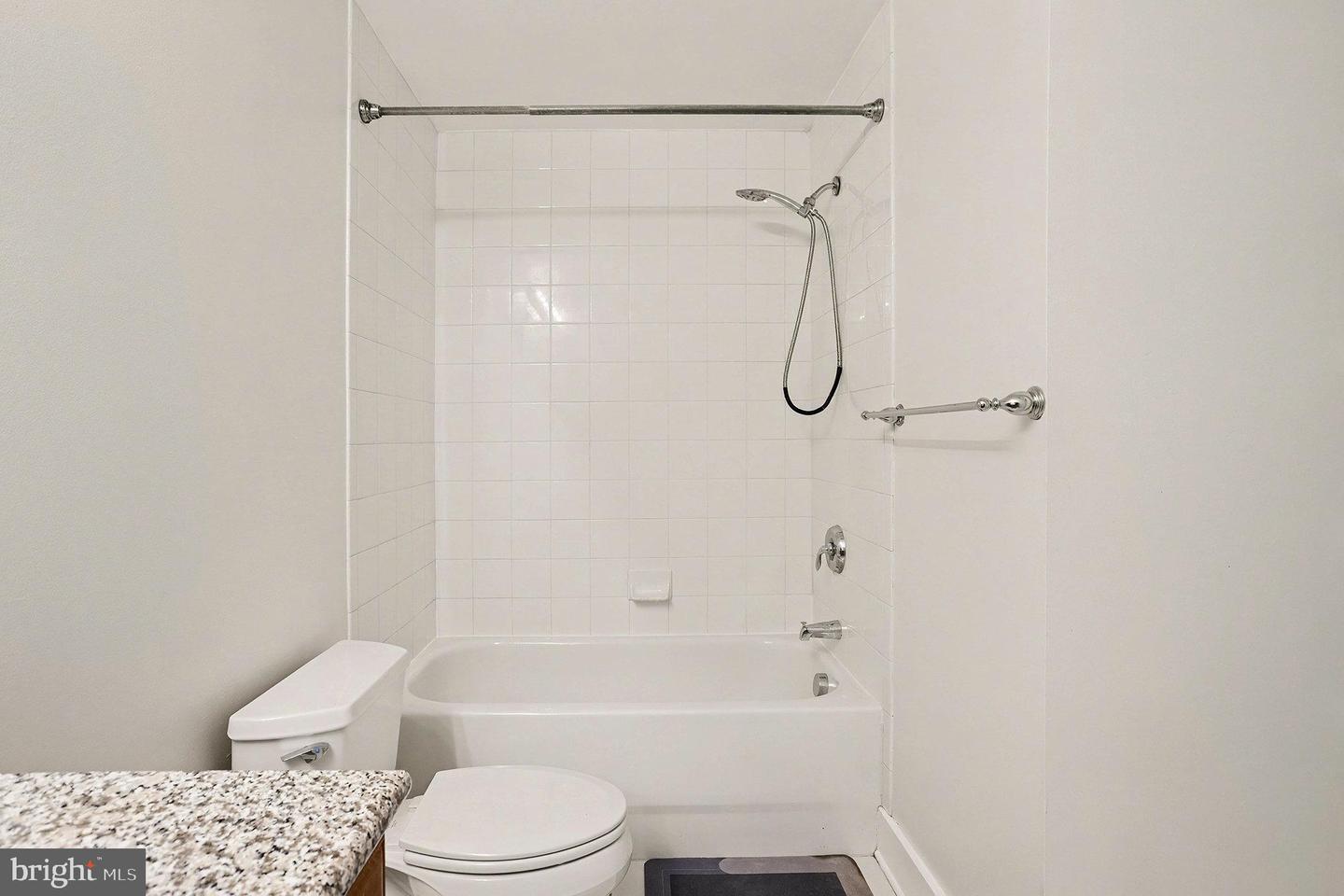 2772 Lighthouse Pt E #201 Property Photo 26