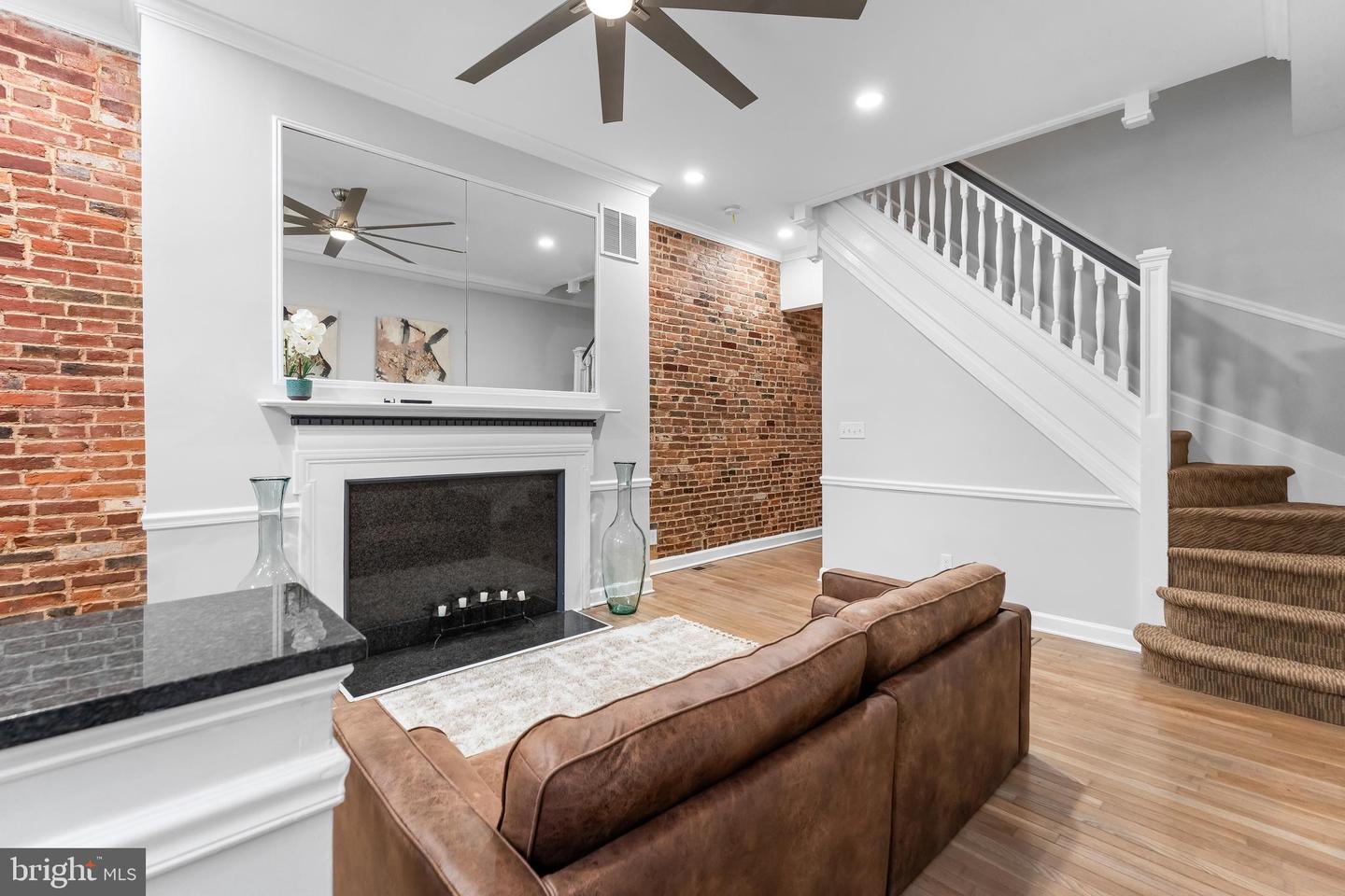 1003 W Fayette St Property Photo 8