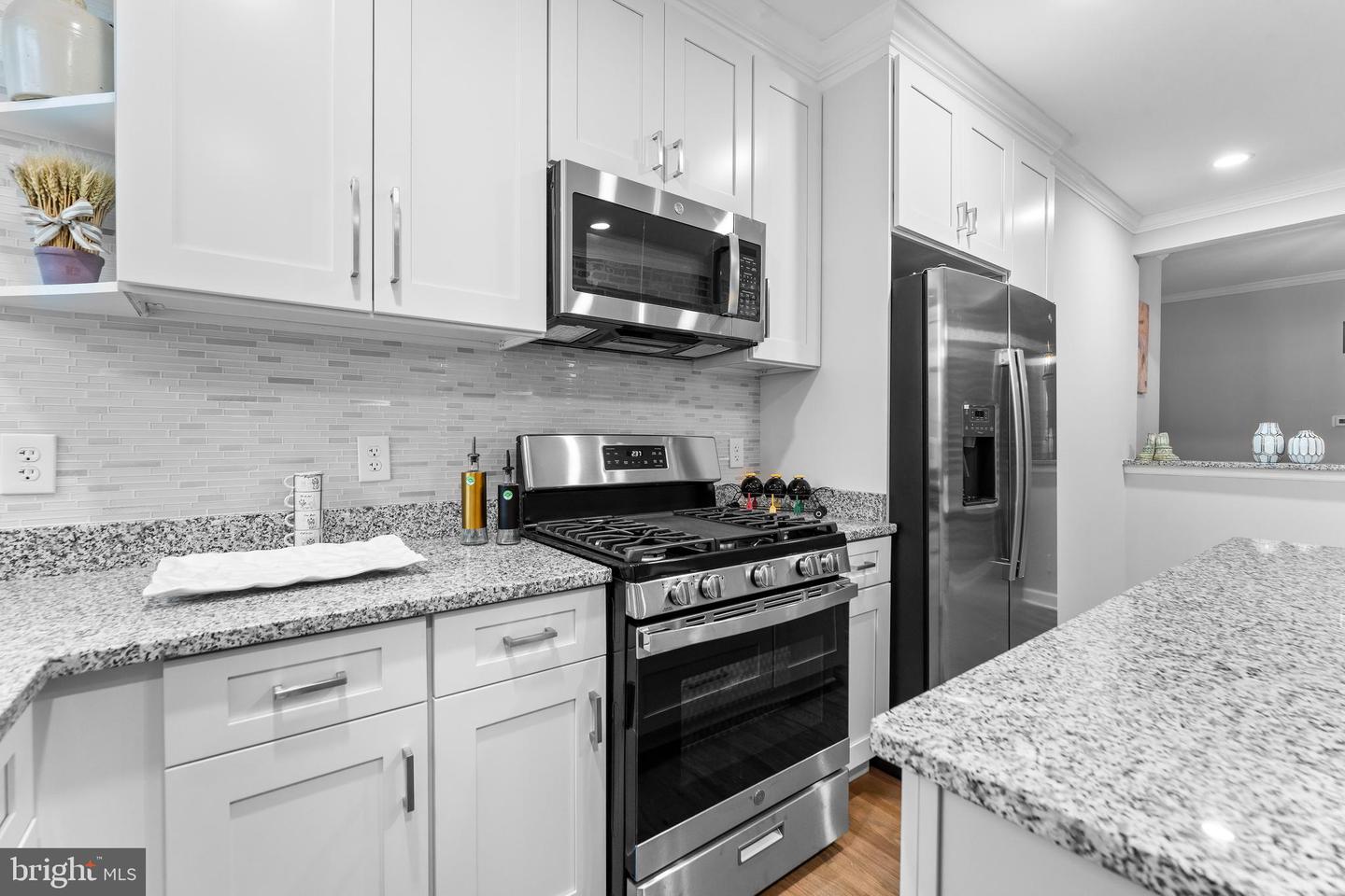 1003 W Fayette St Property Photo 35