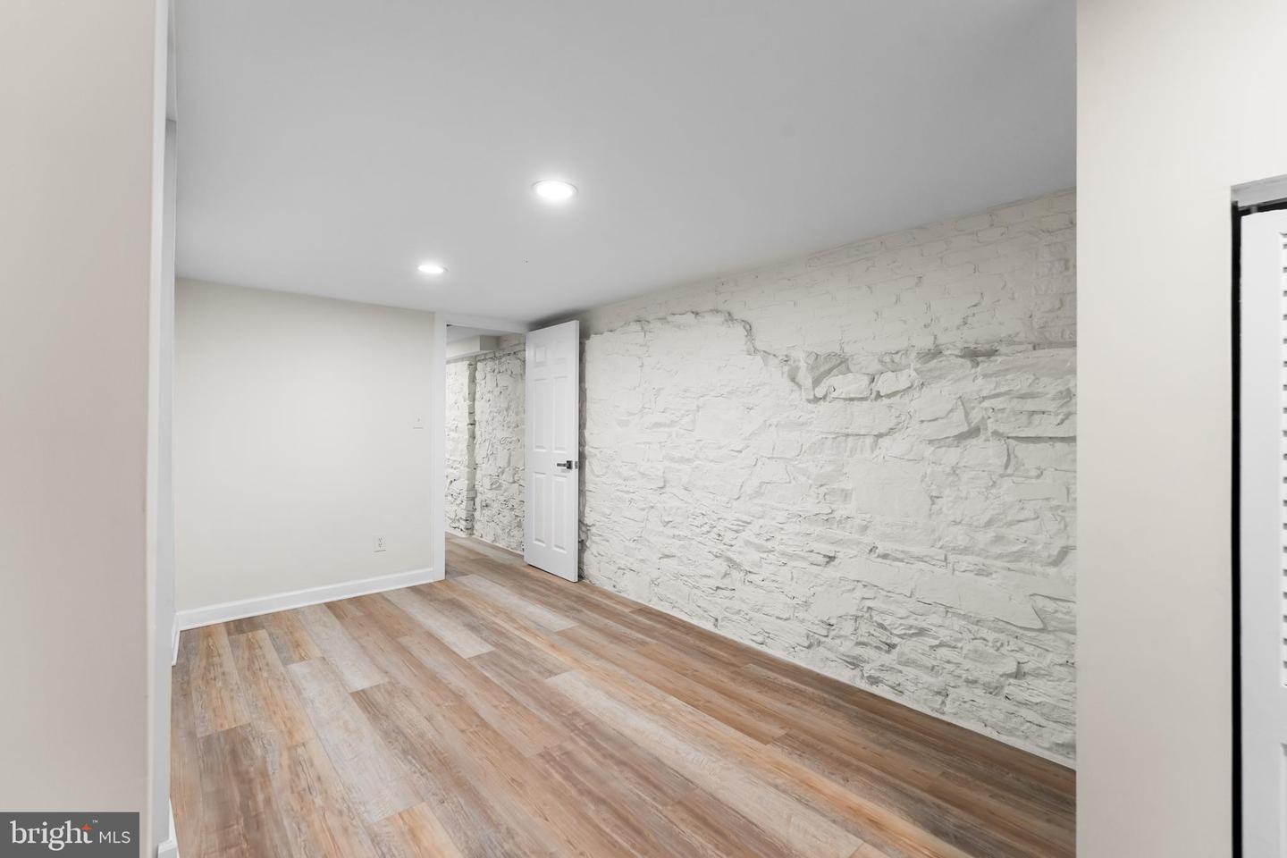 1003 W Fayette St Property Photo 63
