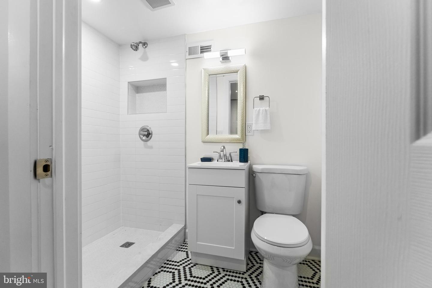 1003 W Fayette St Property Photo 67