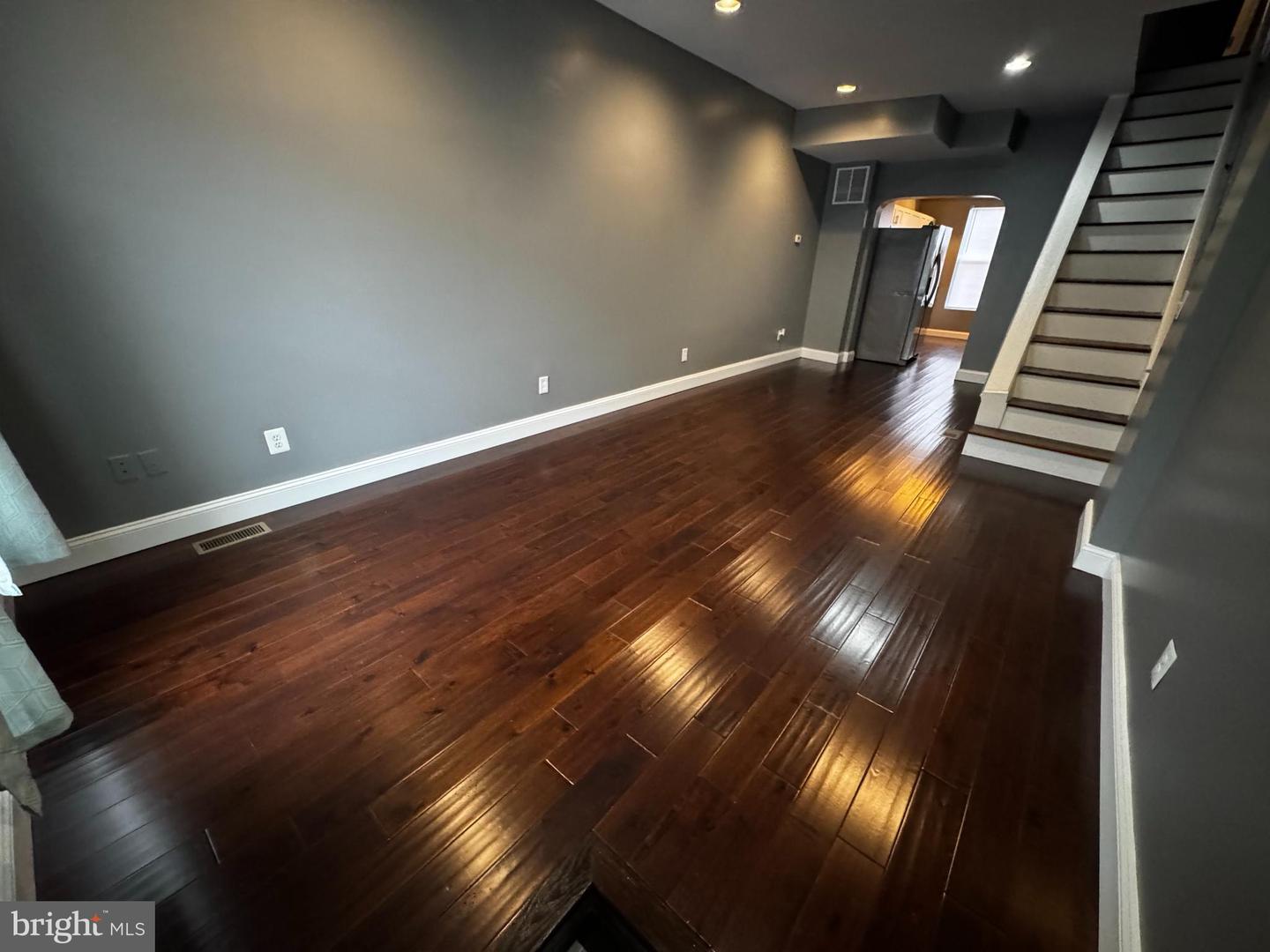 411 N Belnord Ave Property Photo 2