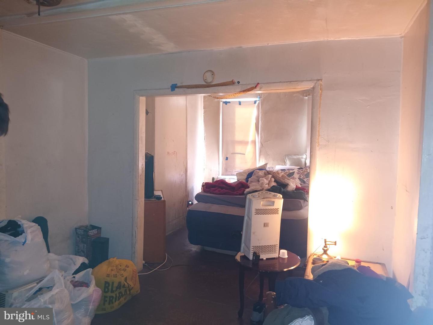 1302 N Spring St Property Photo 5