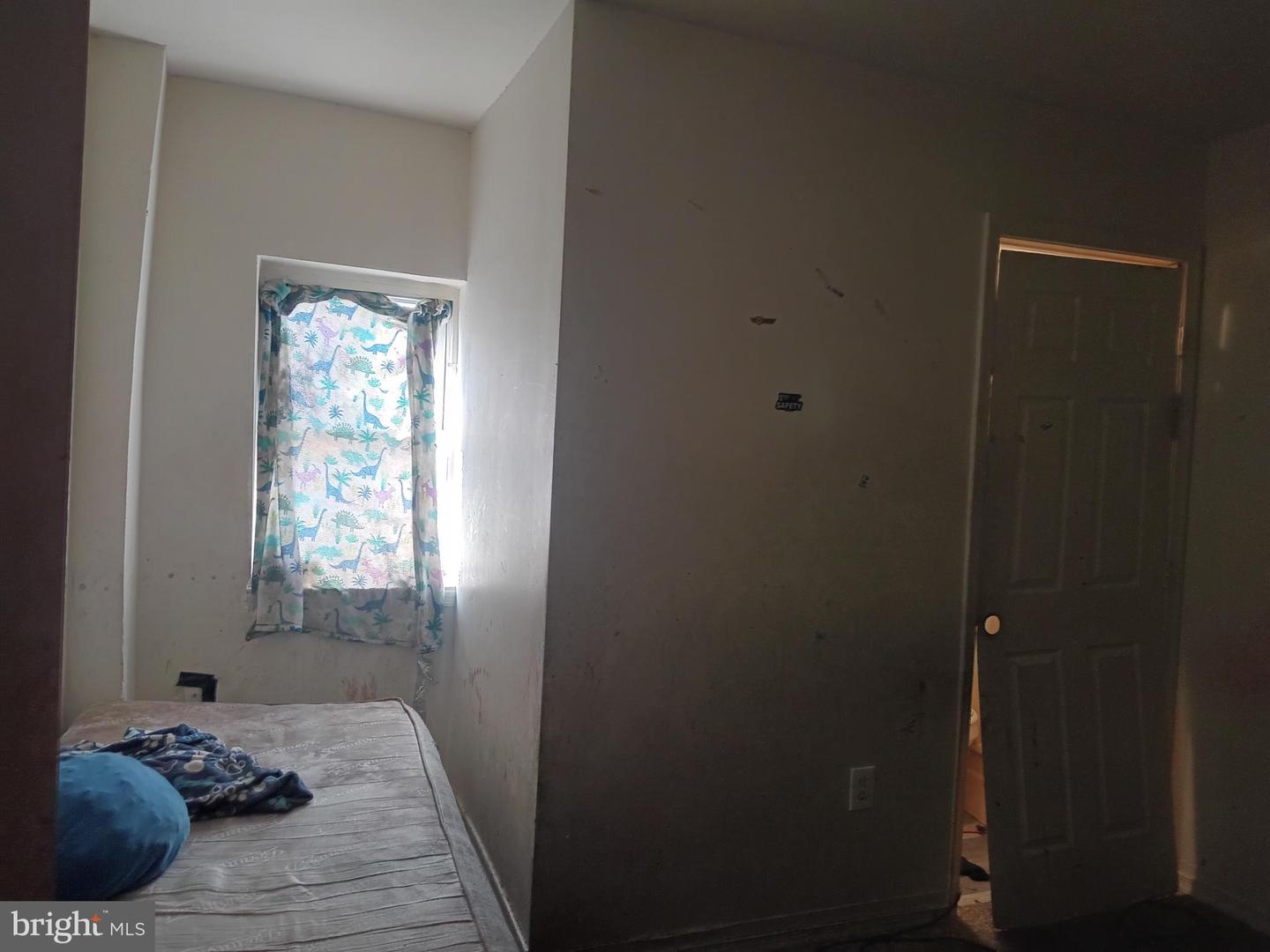 1302 N Spring St Property Photo 7