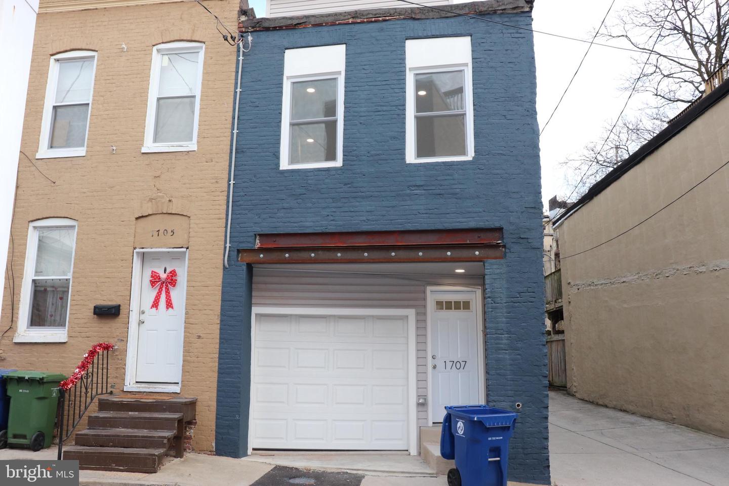1707 Marshall St Property Photo 1