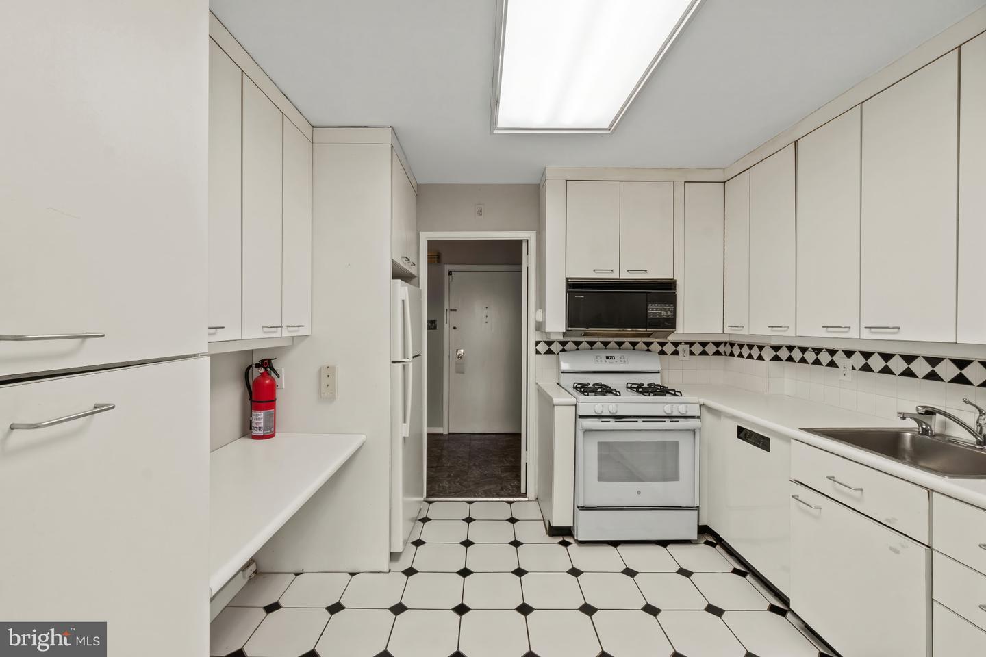 7121 Park Heights Ave #603 Property Photo 11