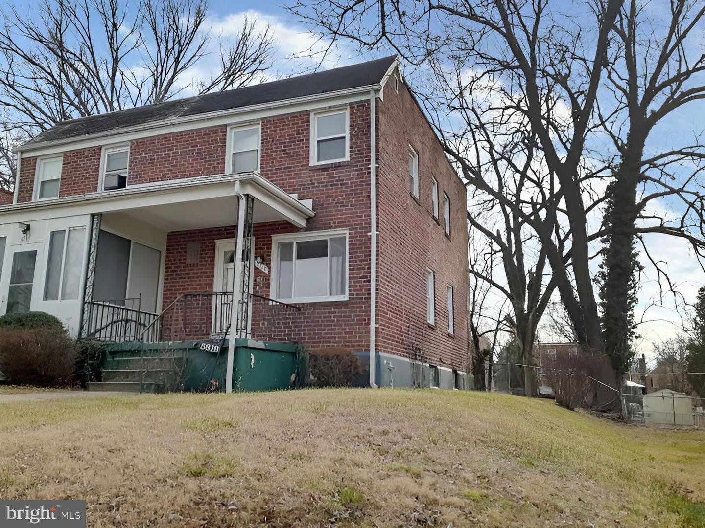 5619 Wesley Ave Property Photo 2