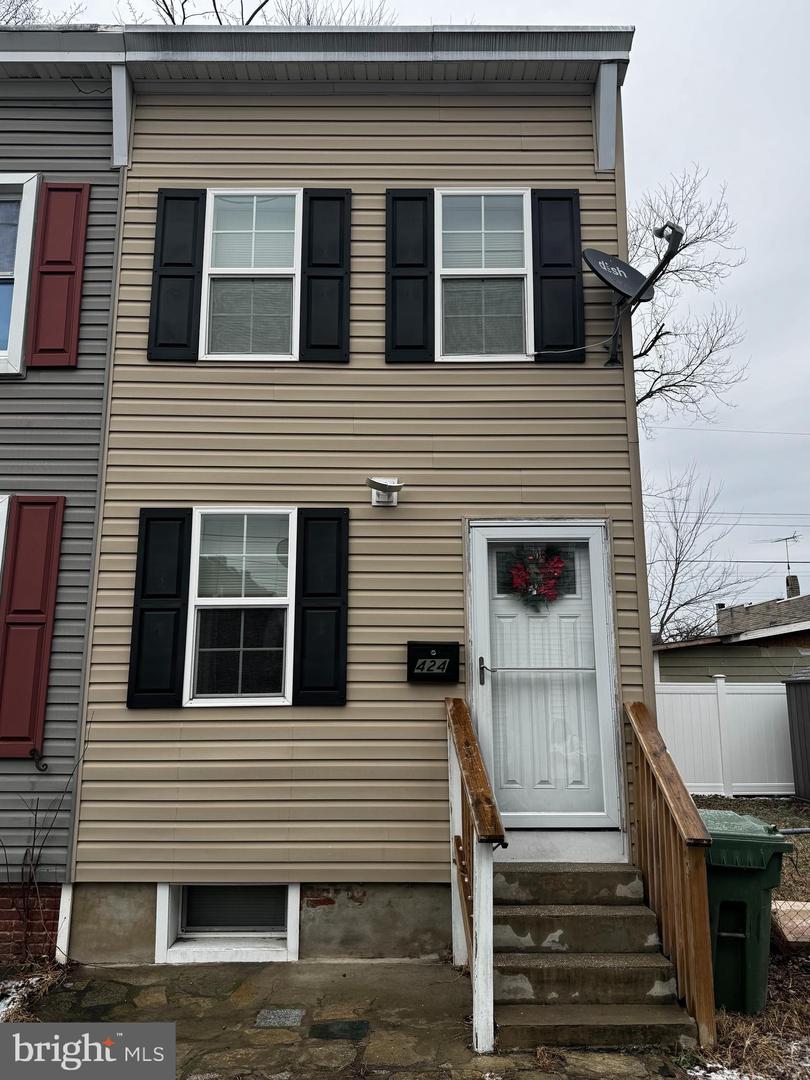 424 FREEMAN ST