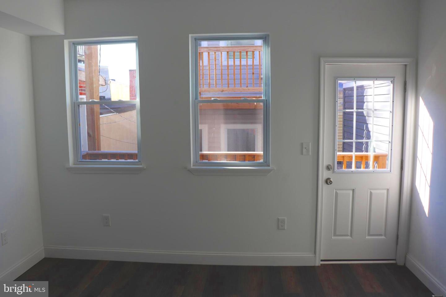 1710 Light St Property Photo 18