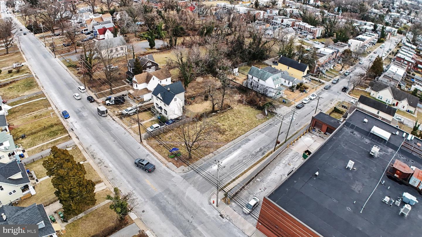 601 Woodbourne Ave Property Photo 4