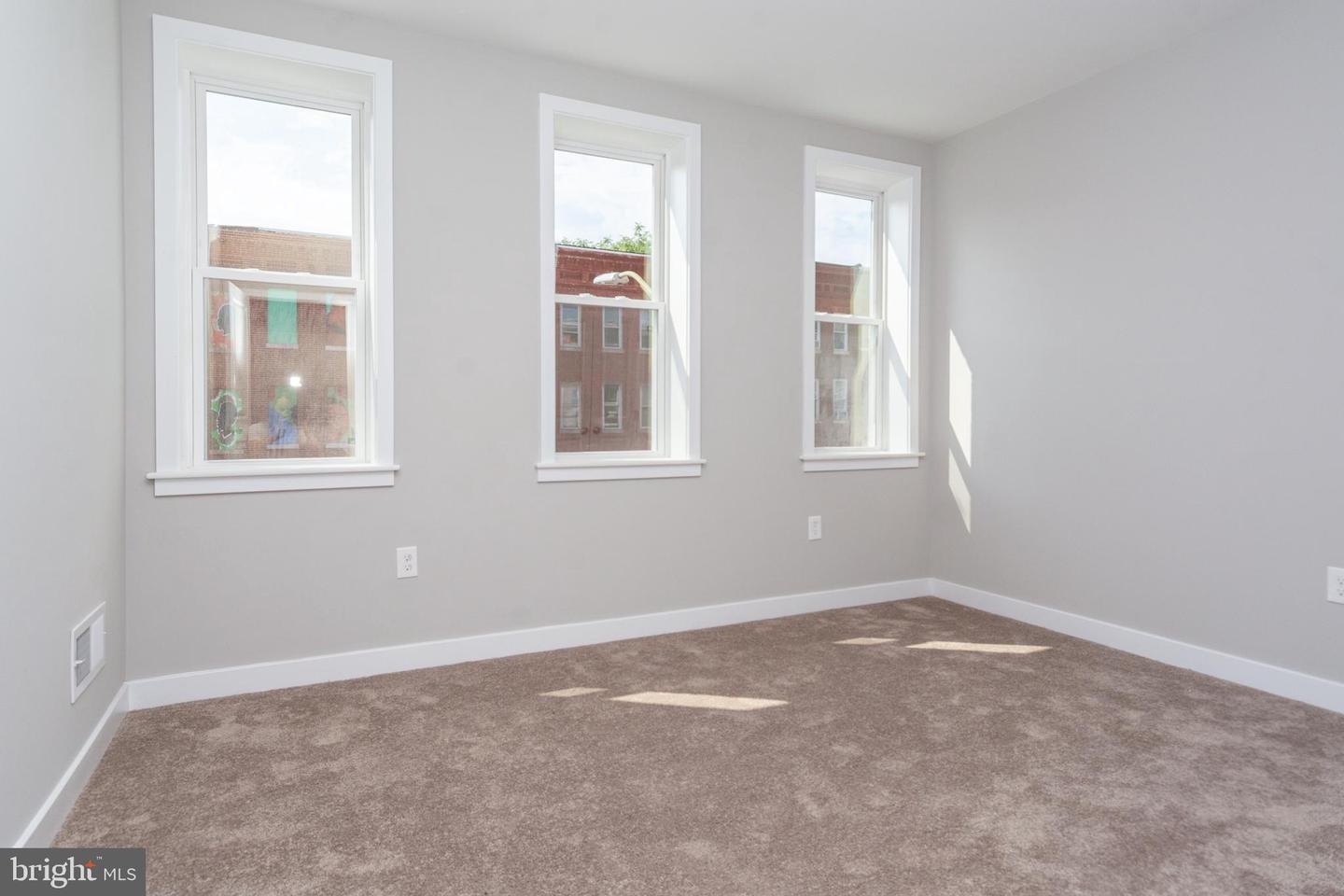 1335 Division St Property Photo 12