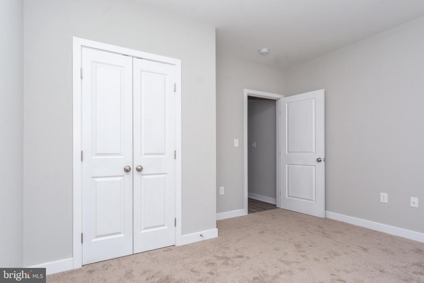 1335 Division St Property Photo 13