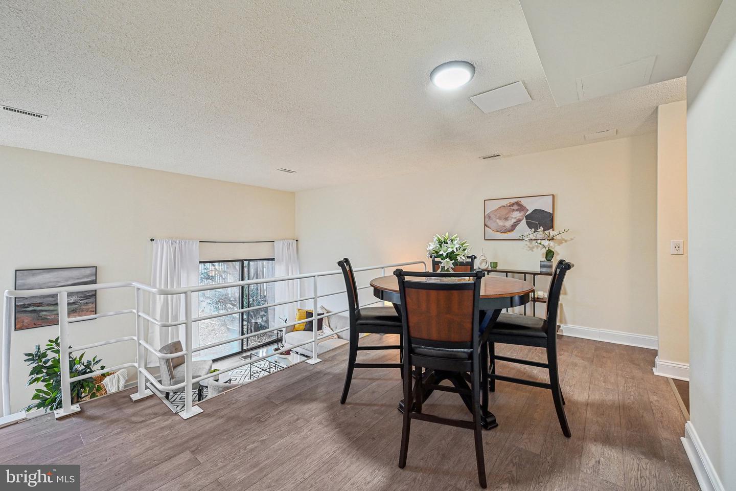 2303 Bayleaf Ct Property Photo 9