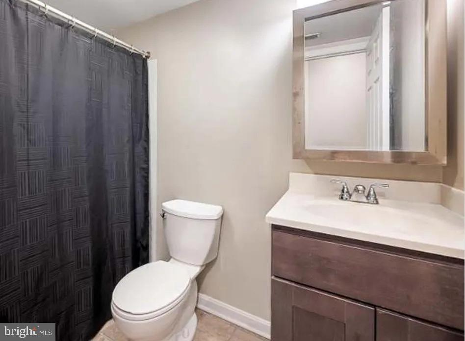 2128 Fleet St #1 Property Photo 10