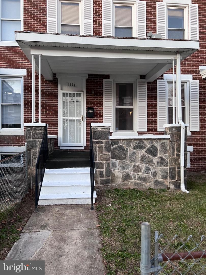 1634 CHILTON ST Property Photo 1